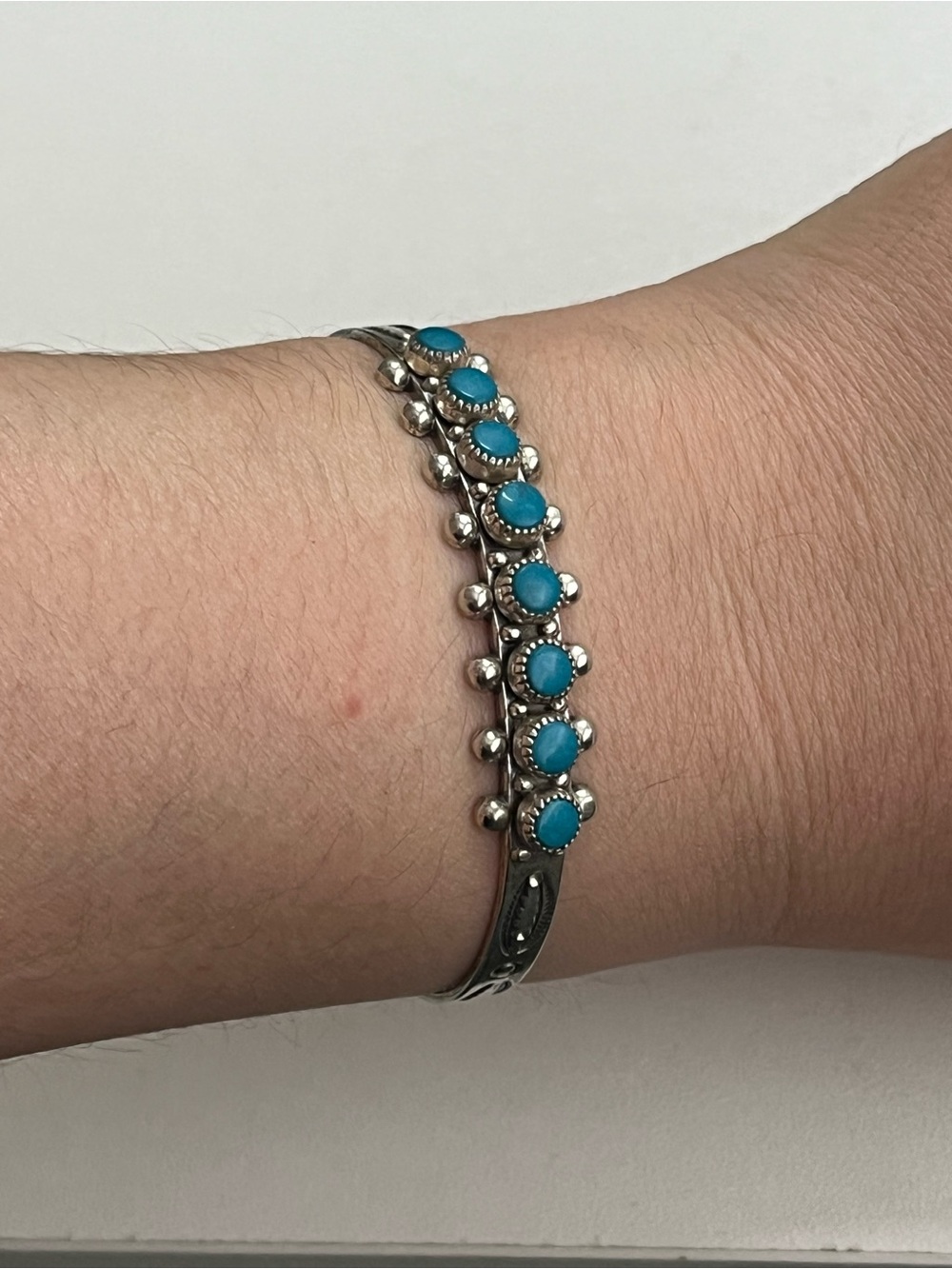 Vintage native turquoise small cuff sterling 925 bracelet - Picture 2 of 5